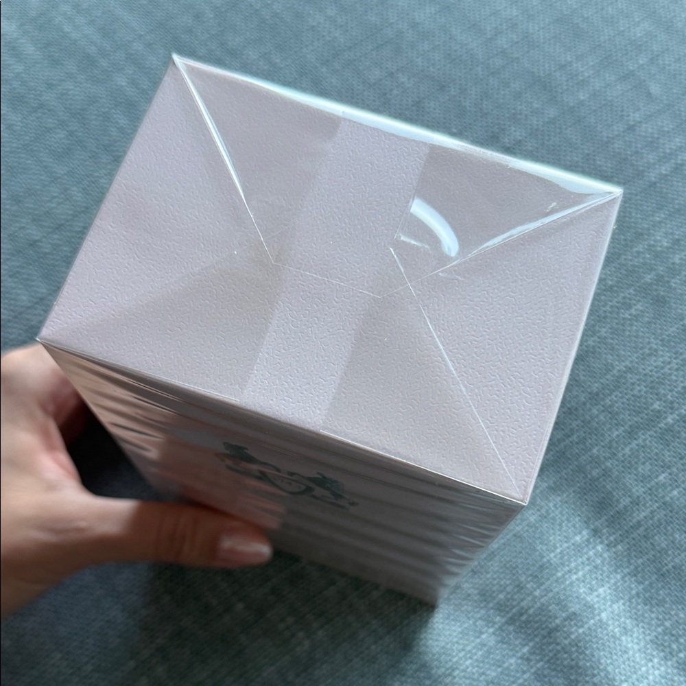 Delina Perfume - Parfums de Marly NEW and box unopened - Picture 2 of 4